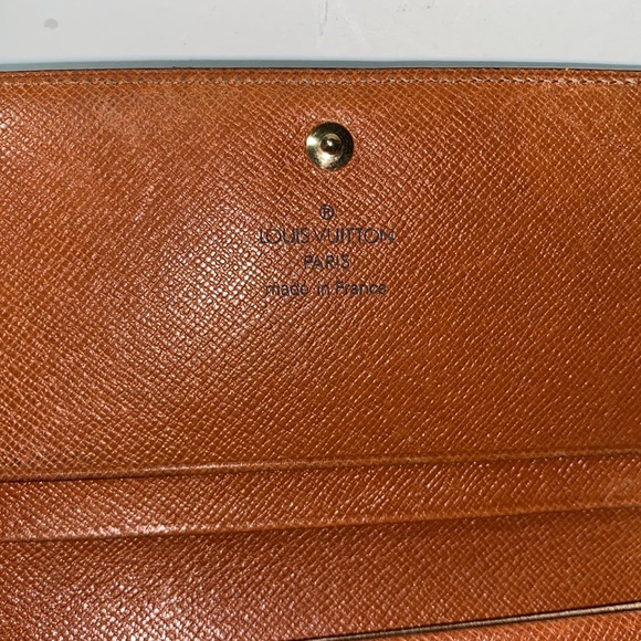 Authentic Louis Vuitton Monogram Bifold Zippy Wallet - Picture 5 of 16